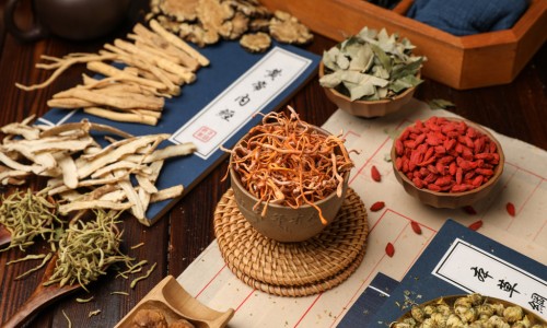 中药土荆芥的别名有哪些-中药土荆芥的别名网-分享土荆芥用法与用量，中药土荆芥的别名叫什么知识库